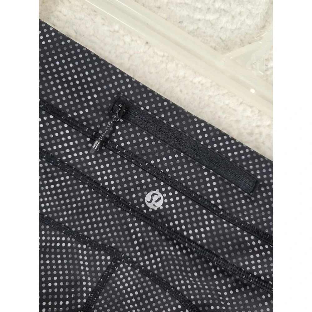 Lululemon Pace Tight Reflective Leggings sz 2 24x24 Polka Dot Black Silver NWT